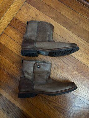 Fur Lined FRYE Boots in Fawn NWOT